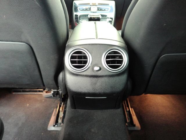 Used 2017 Mercedes-Benz E 300 4MATIC image 30