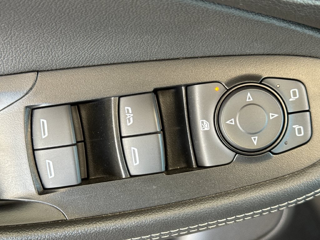 Used 2025 Buick Encore GX Preferred FWD image 11