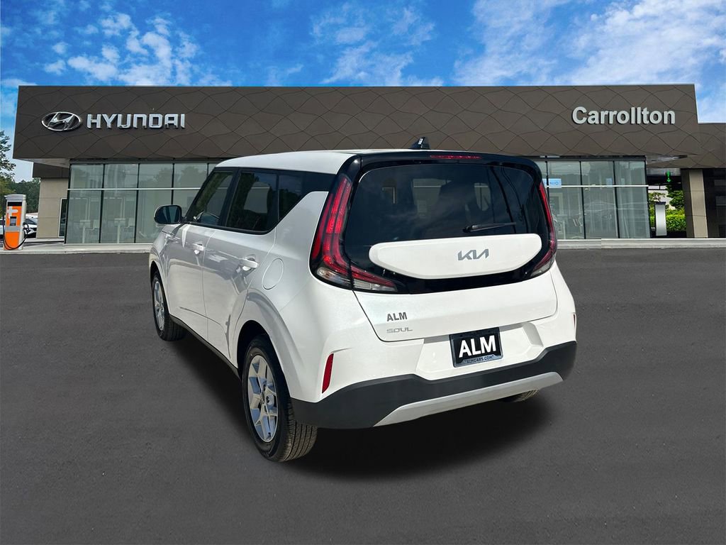 Used 2025 Kia Soul LX w/ LX Technology Package image 7