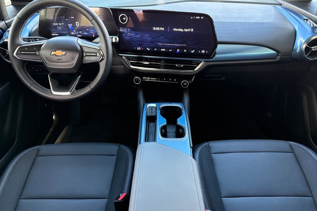 Used 2026 Chevrolet Equinox EV LT FWD image 21