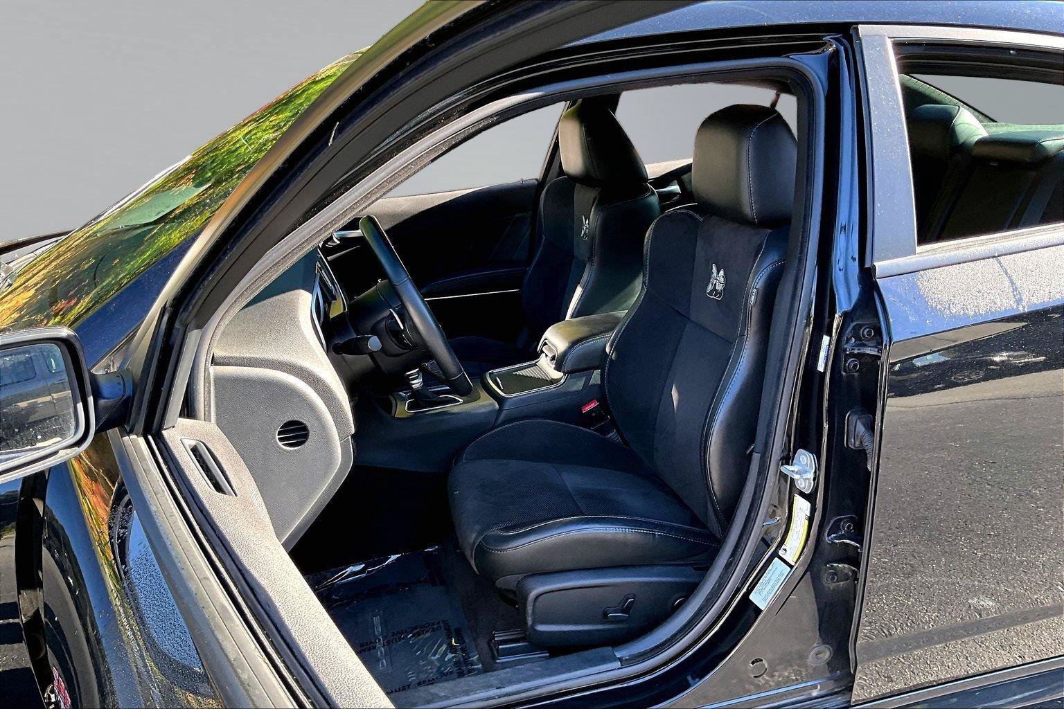 Used 2016 Dodge Charger R/T Scat Pack RWD image 26