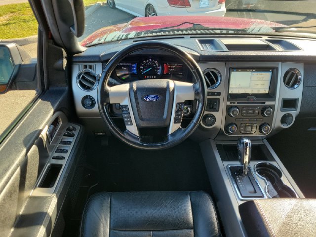 Used 2017 Ford Expedition EL Limited w/ Equipment Group 301A AWD/4WD image 9