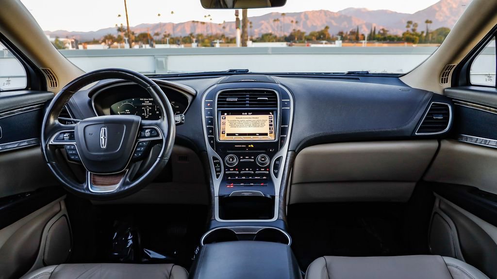 Used 2019 Lincoln Nautilus Select image 13