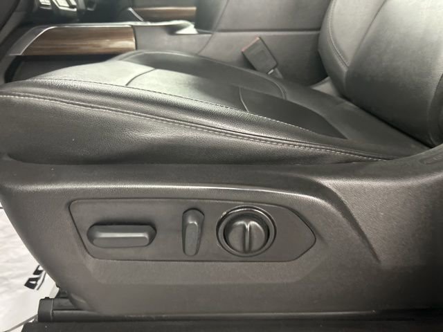 Used 2022 Chevrolet Silverado 1500 LT Trail Boss w/ Convenience Package II image 9