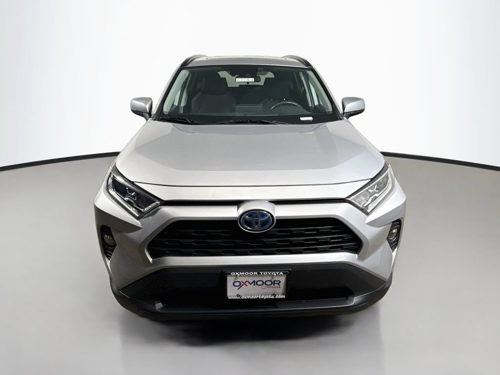 Certified 2020 Toyota RAV4 XLE w/ Convenience Package AWD/4WD image 2