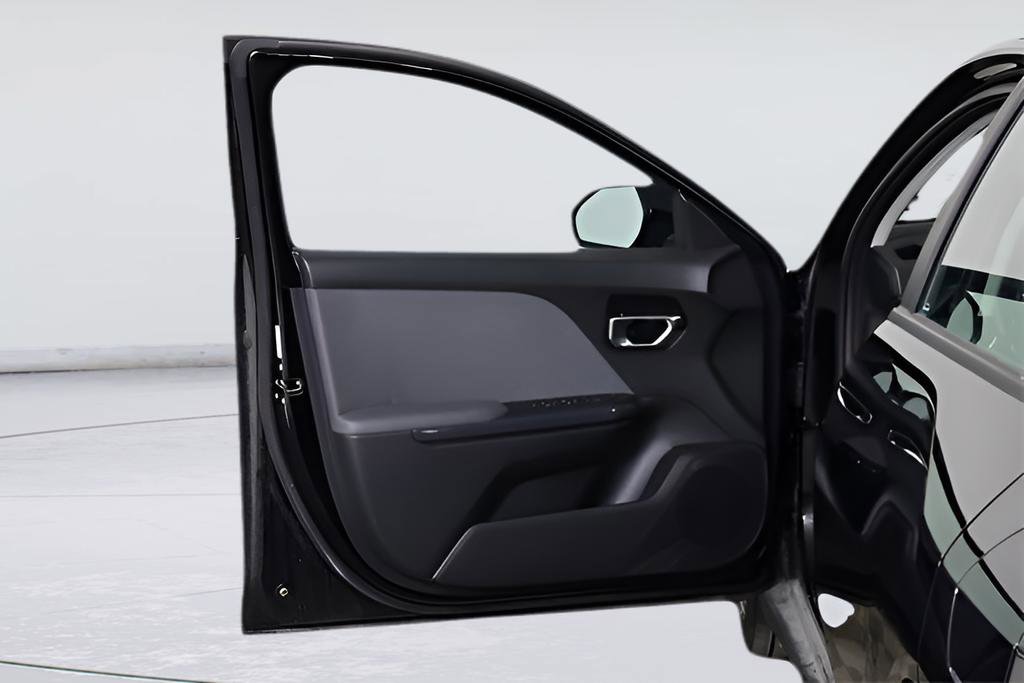 Certified 2025 Kia K4 EX image 38