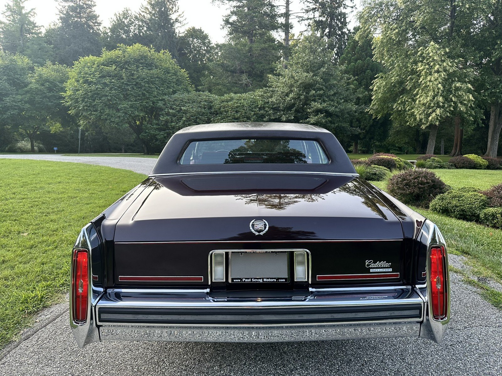 Used 1987 Cadillac Brougham RWD image 9