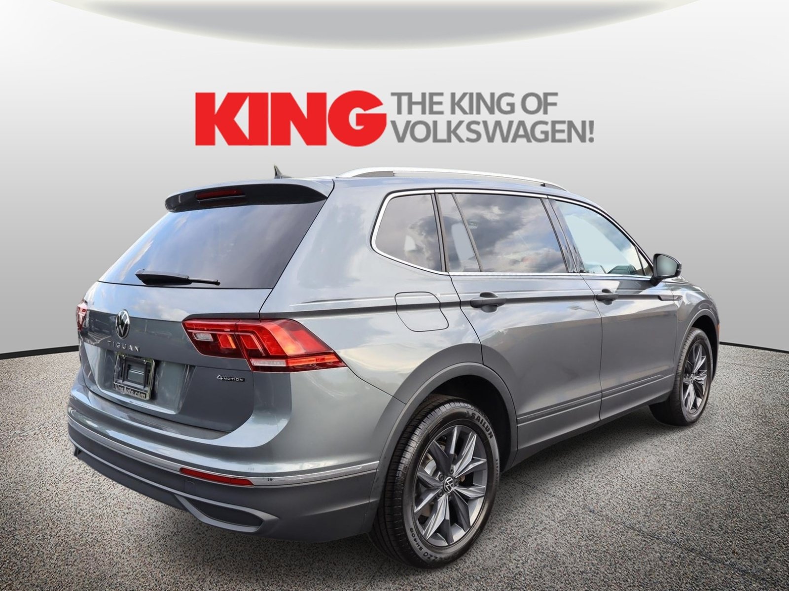 Certified 2023 Volkswagen Tiguan SE AWD/4WD image 3