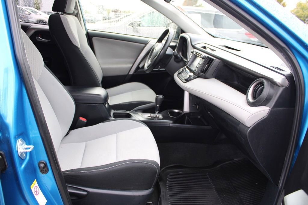 Used 2017 Toyota RAV4 XLE image 20