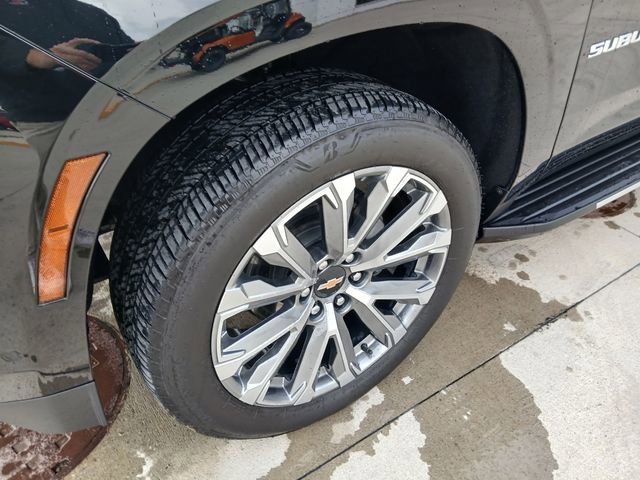 Certified 2025 Chevrolet Suburban High Country w/ Sun And Tow Package image 37