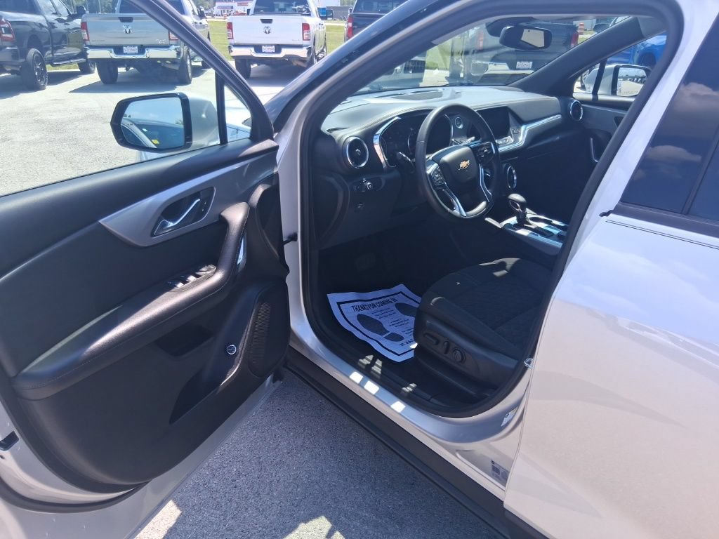 Used 2021 Chevrolet Blazer LT FWD image 17