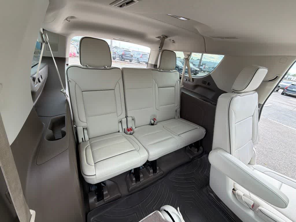 Used 2022 GMC Yukon XL Denali AWD/4WD image 17