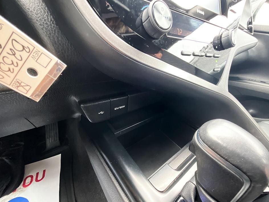 Used 2020 Toyota Camry SE FWD image 21