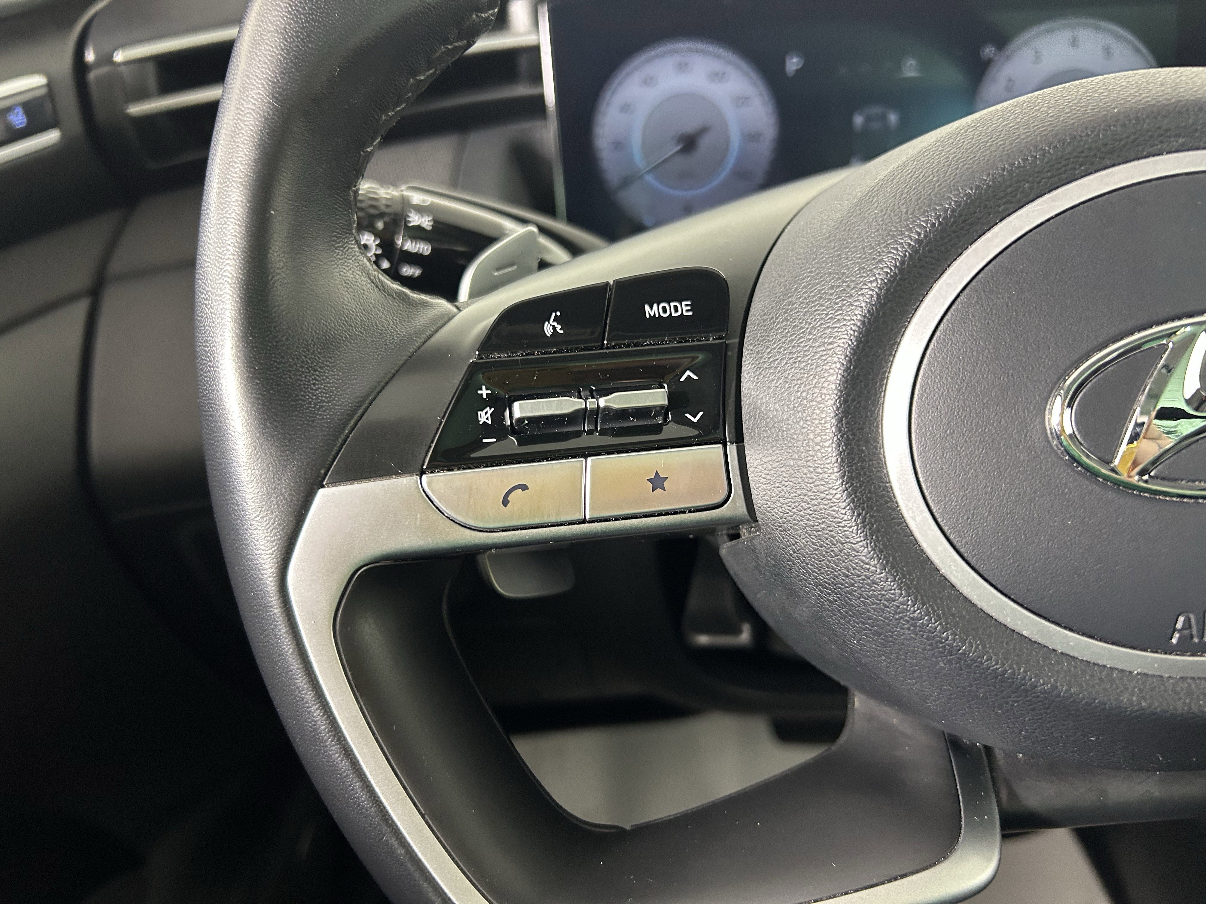 Used 2024 Hyundai Tucson Limited image 15