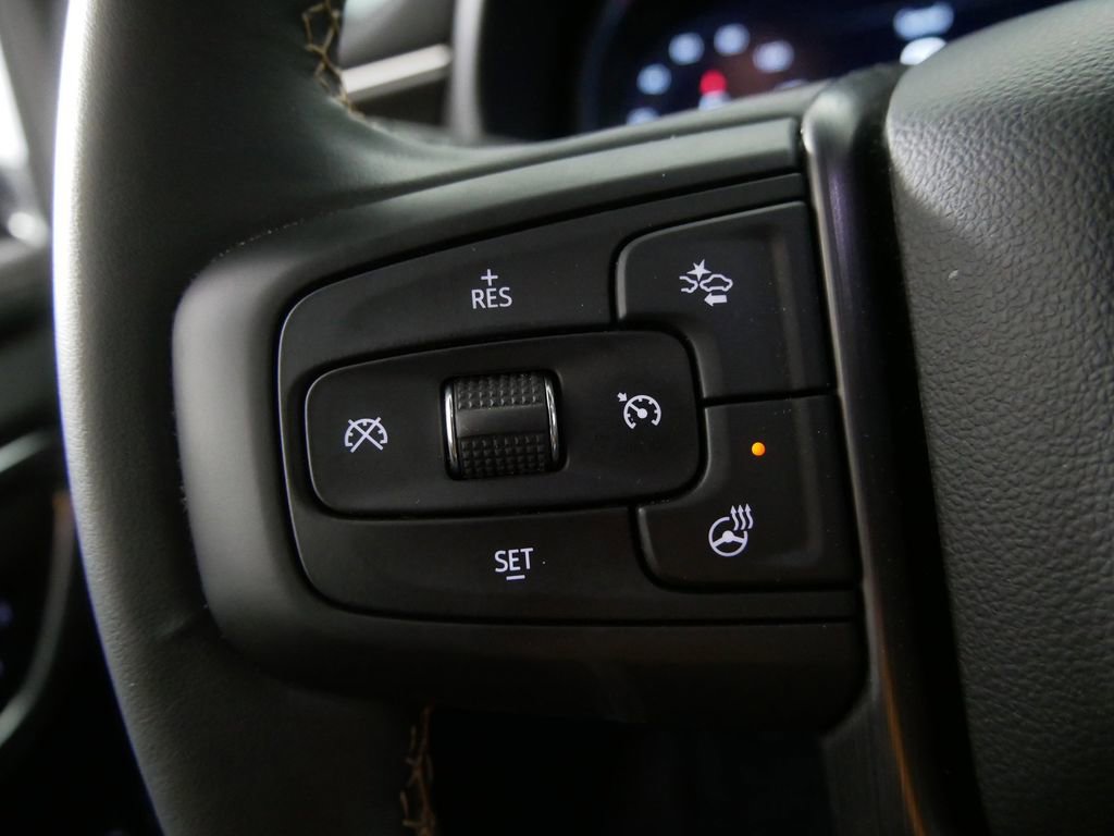 Used 2024 GMC Yukon AT4 w/ Technology Package image 22