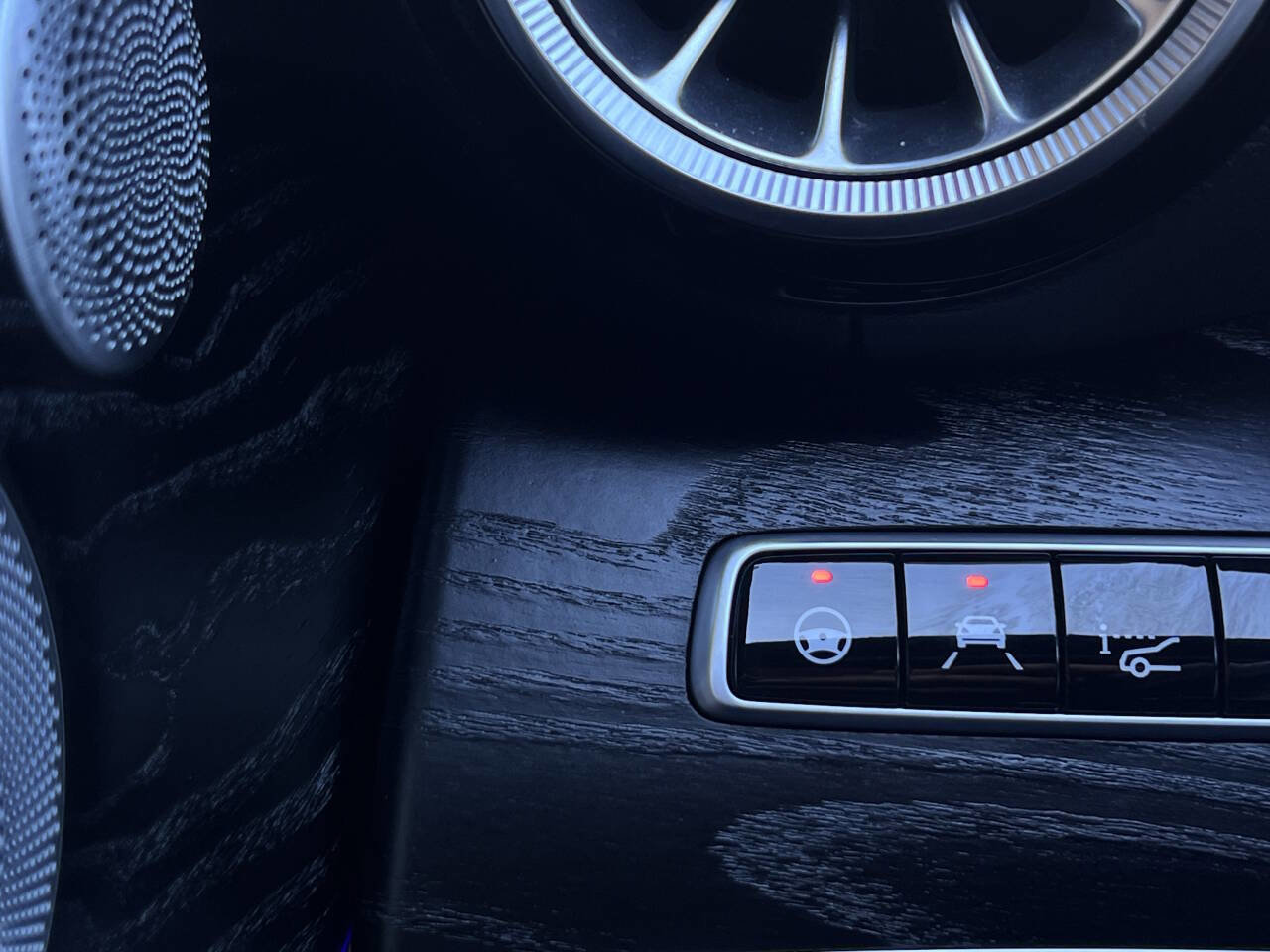 Used 2018 Mercedes-Benz E 400 E 400 2dr Coupe w/ Premium 3 Package image 19