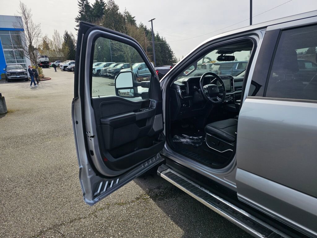 Used 2024 Ford F350 Lariat image 21