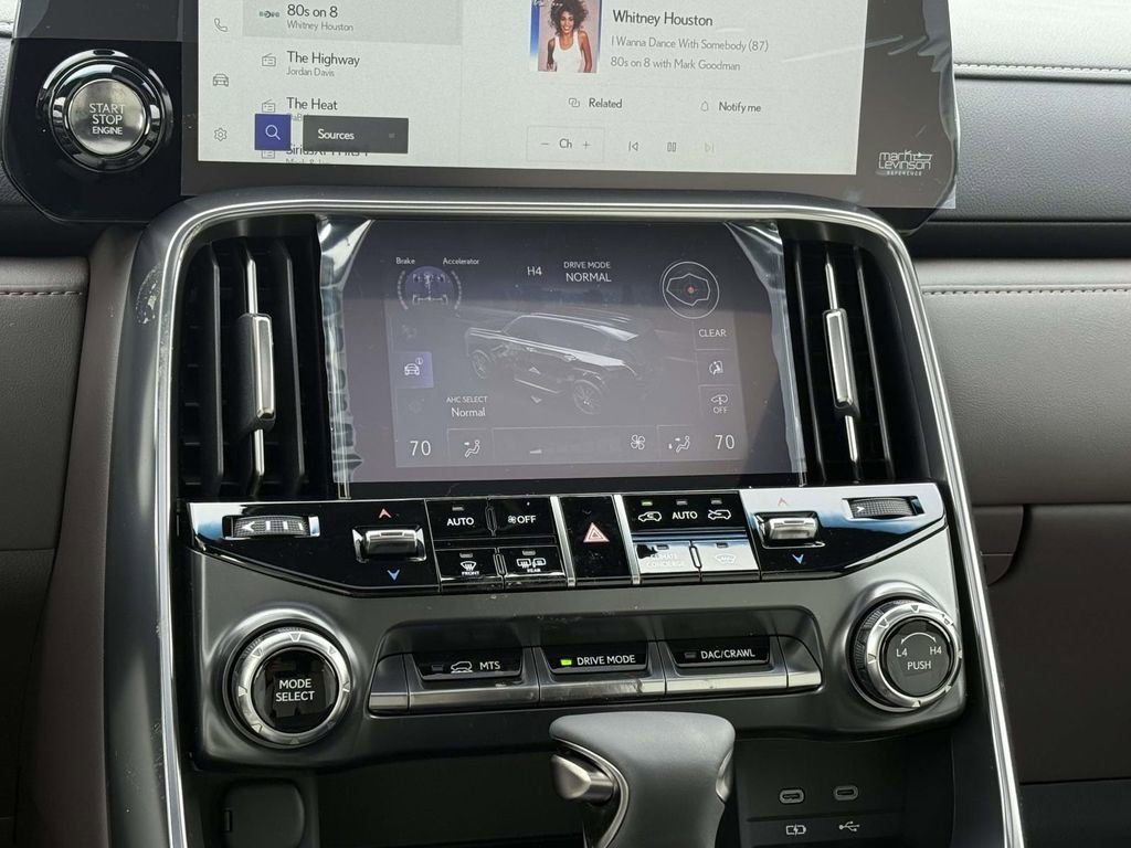 New 2026 Lexus LX 600 4WD w/ Luxury Package image 14