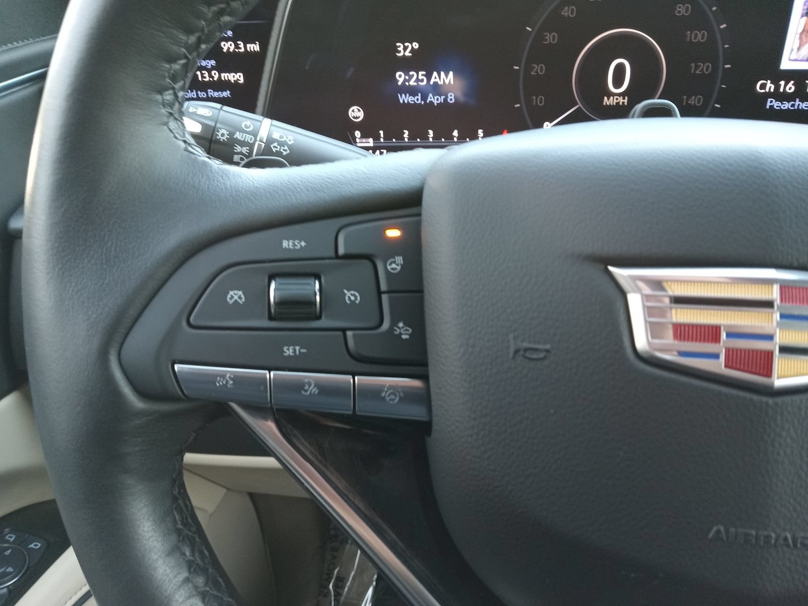 Certified 2024 Cadillac Escalade ESV Premium Luxury AWD/4WD image 21