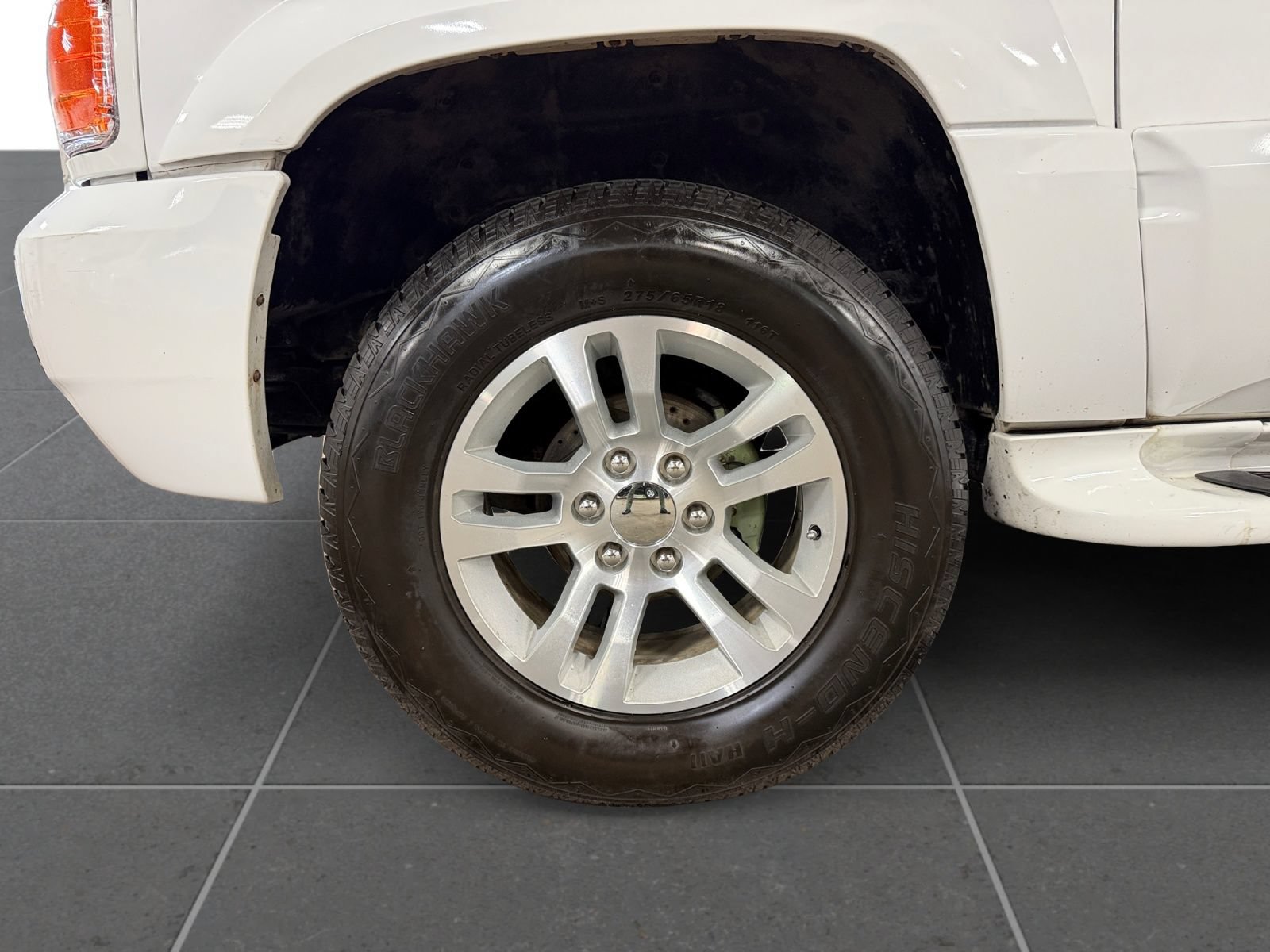 Used 2000 Cadillac Escalade 4WD image 14