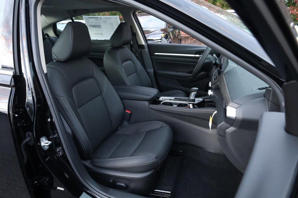 New 2025 Nissan Altima 2.5 SL image 24