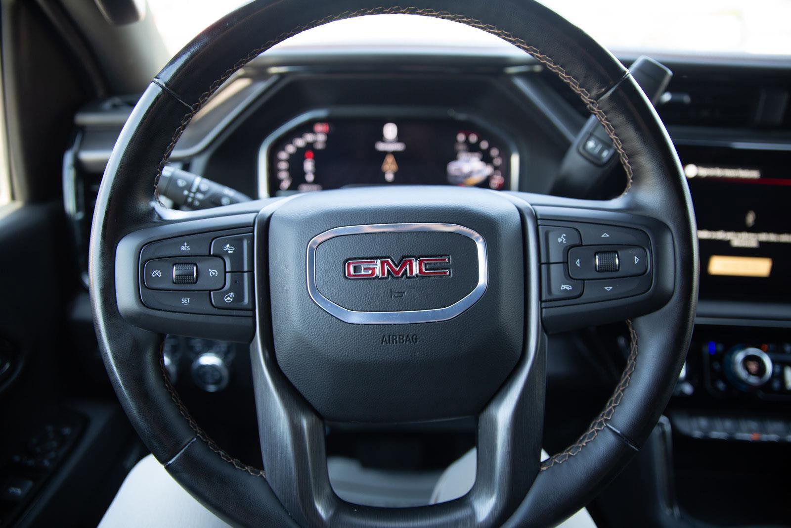 Used 2025 GMC Sierra 2500 AT4 AWD/4WD image 12