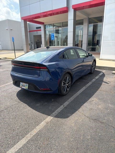 Used 2023 Toyota Prius XLE image 2