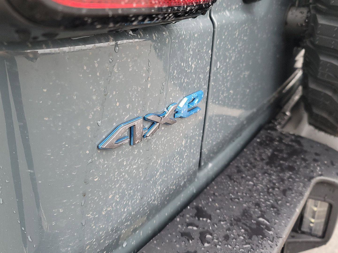 Used 2025 Jeep Wrangler Willys image 5