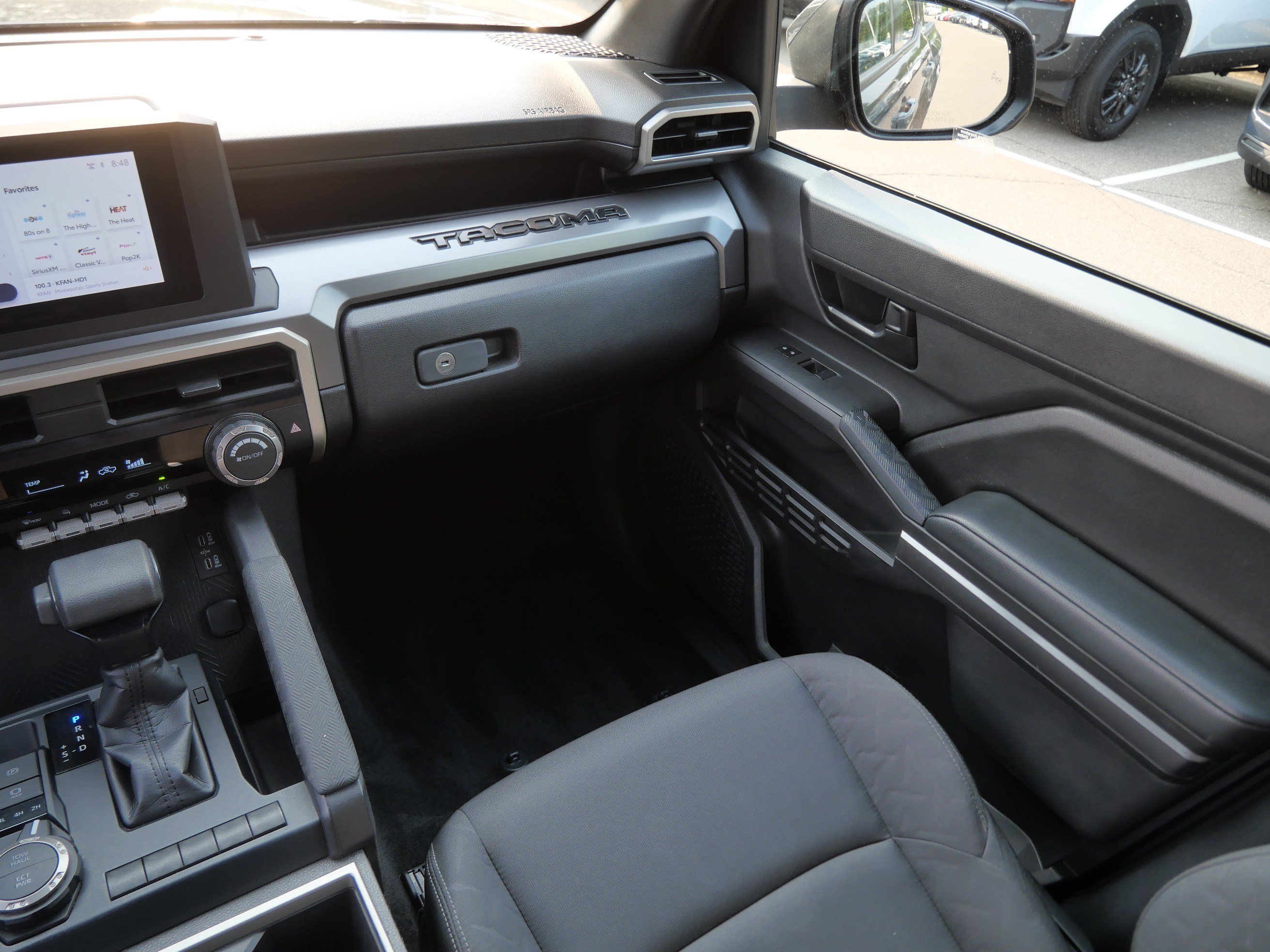Certified 2024 Toyota Tacoma SR5 AWD/4WD image 12