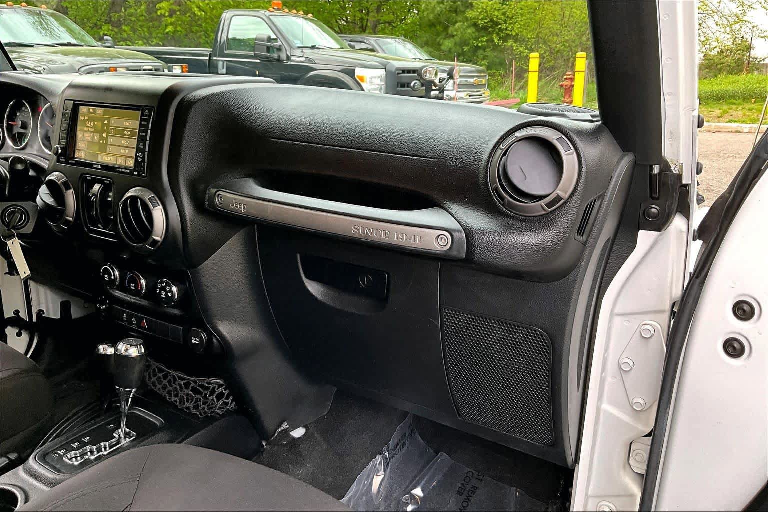 Used 2016 Jeep Wrangler Unlimited Sport w/ Quick Order Package 24S AWD/4WD image 19