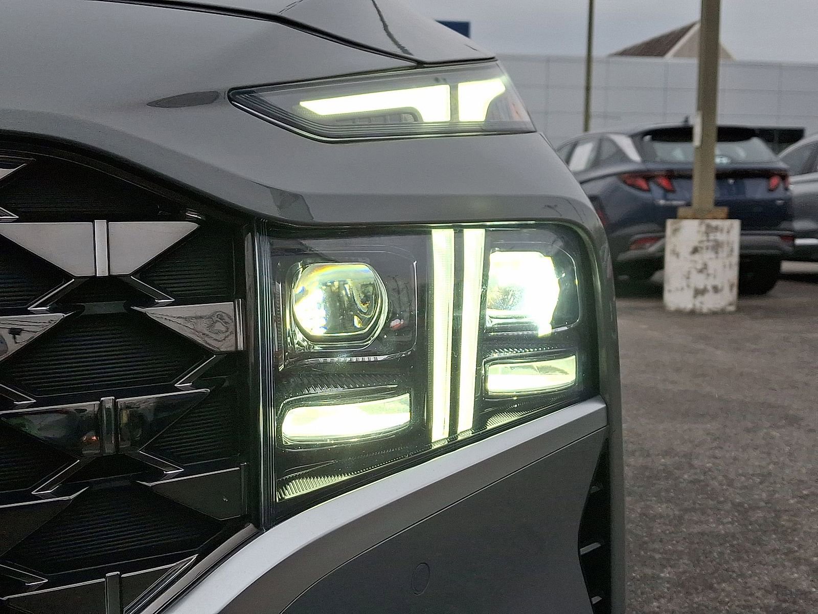 Certified 2022 Hyundai Santa Fe Calligraphy image 34