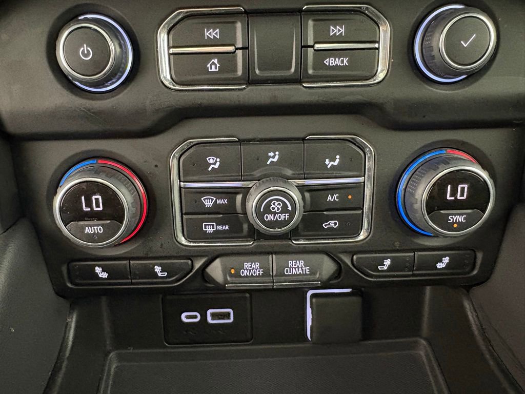 Used 2022 Chevrolet Tahoe Z71 image 28