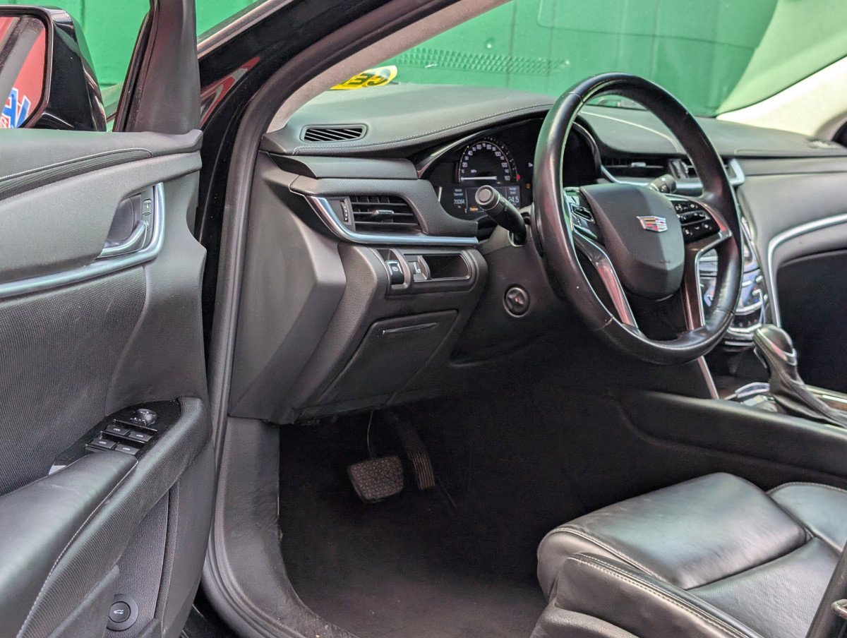 Used 2017 Cadillac XTS image 18