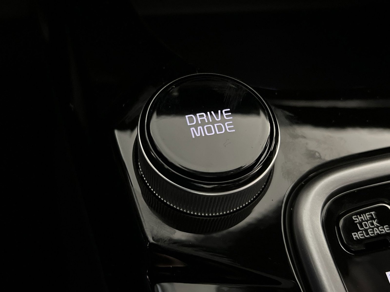 New 2026 Kia Seltos SX image 32