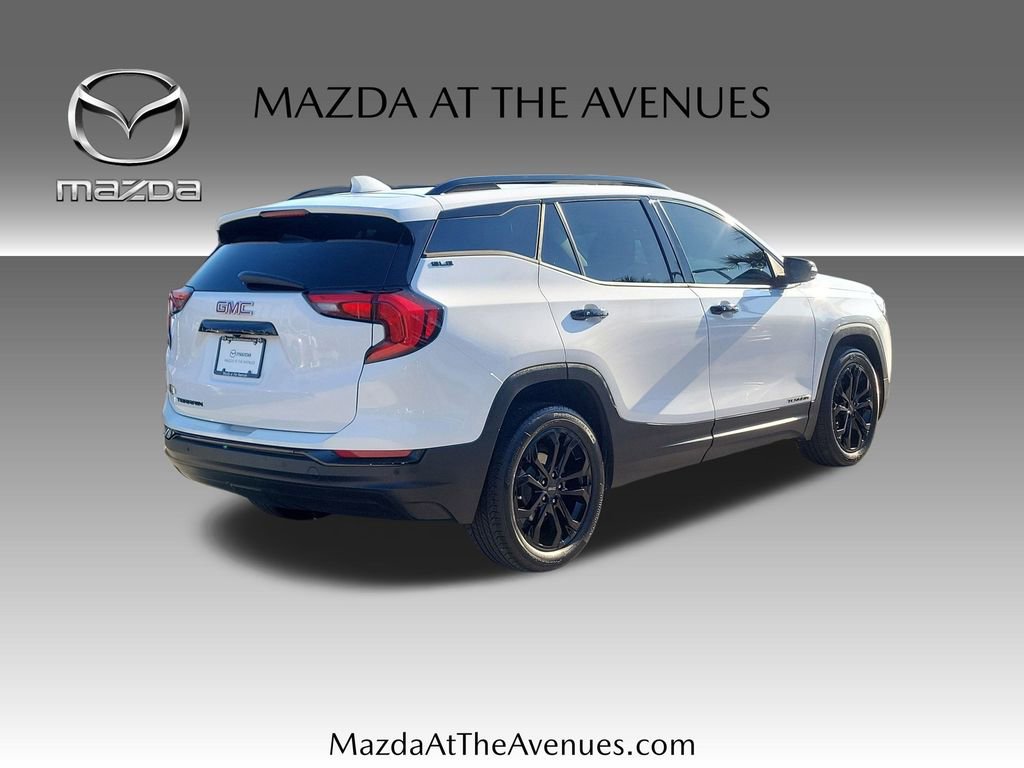 Used 2021 GMC Terrain SLE w/ Driver Convenience Package image 4