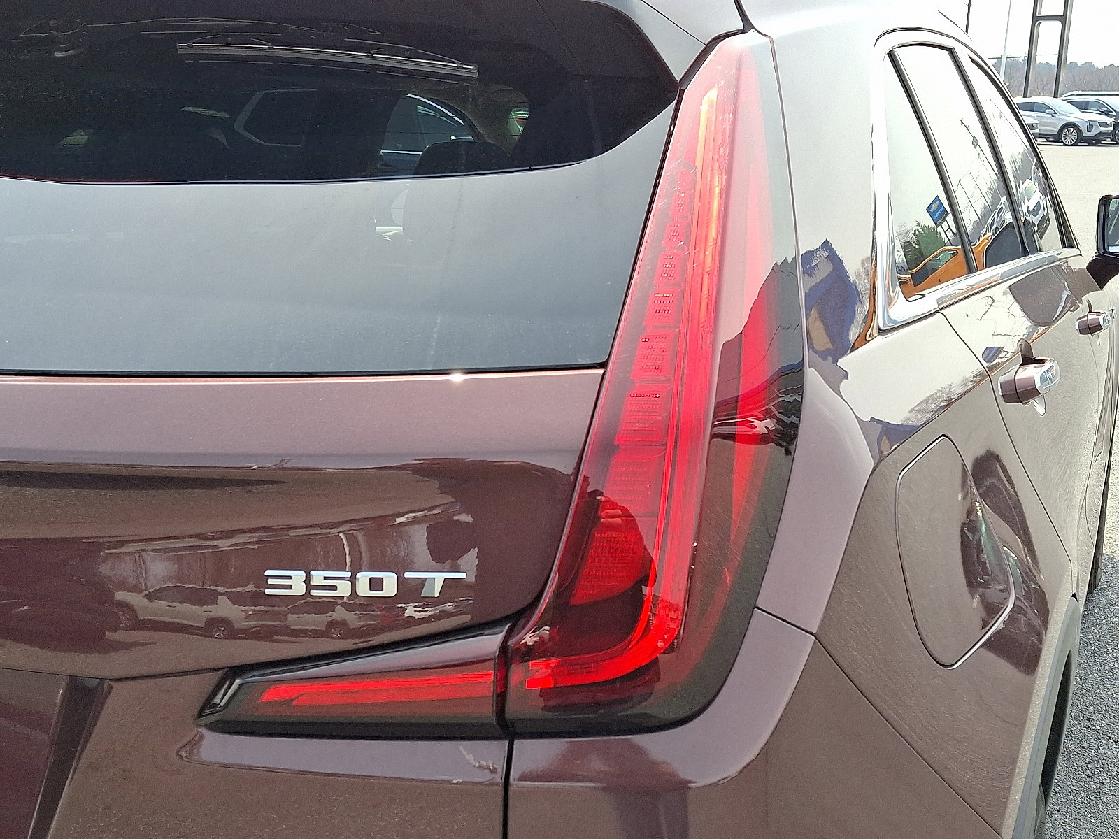 Used 2023 Cadillac XT4 Luxury w/ Cold Weather Package image 11