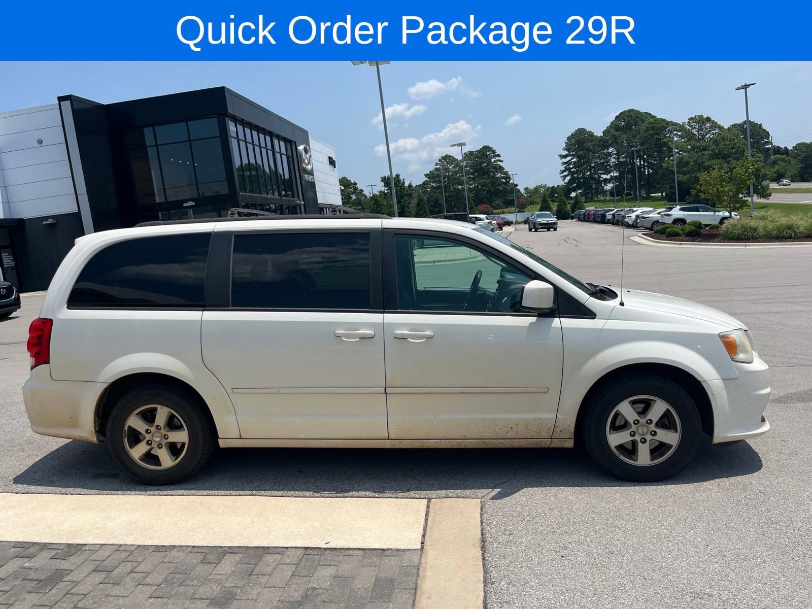 Used 2012 Dodge Grand Caravan SXT w/ Entertainment Group 1 FWD image 3