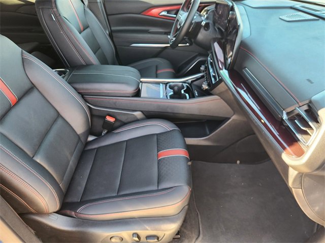 Used 2024 Chevrolet Traverse RS image 14