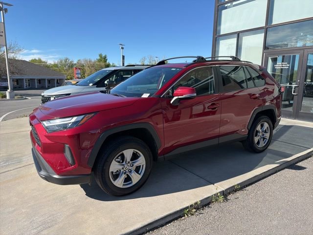Used 2024 Toyota RAV4 XLE w/ Convenience Package image 2