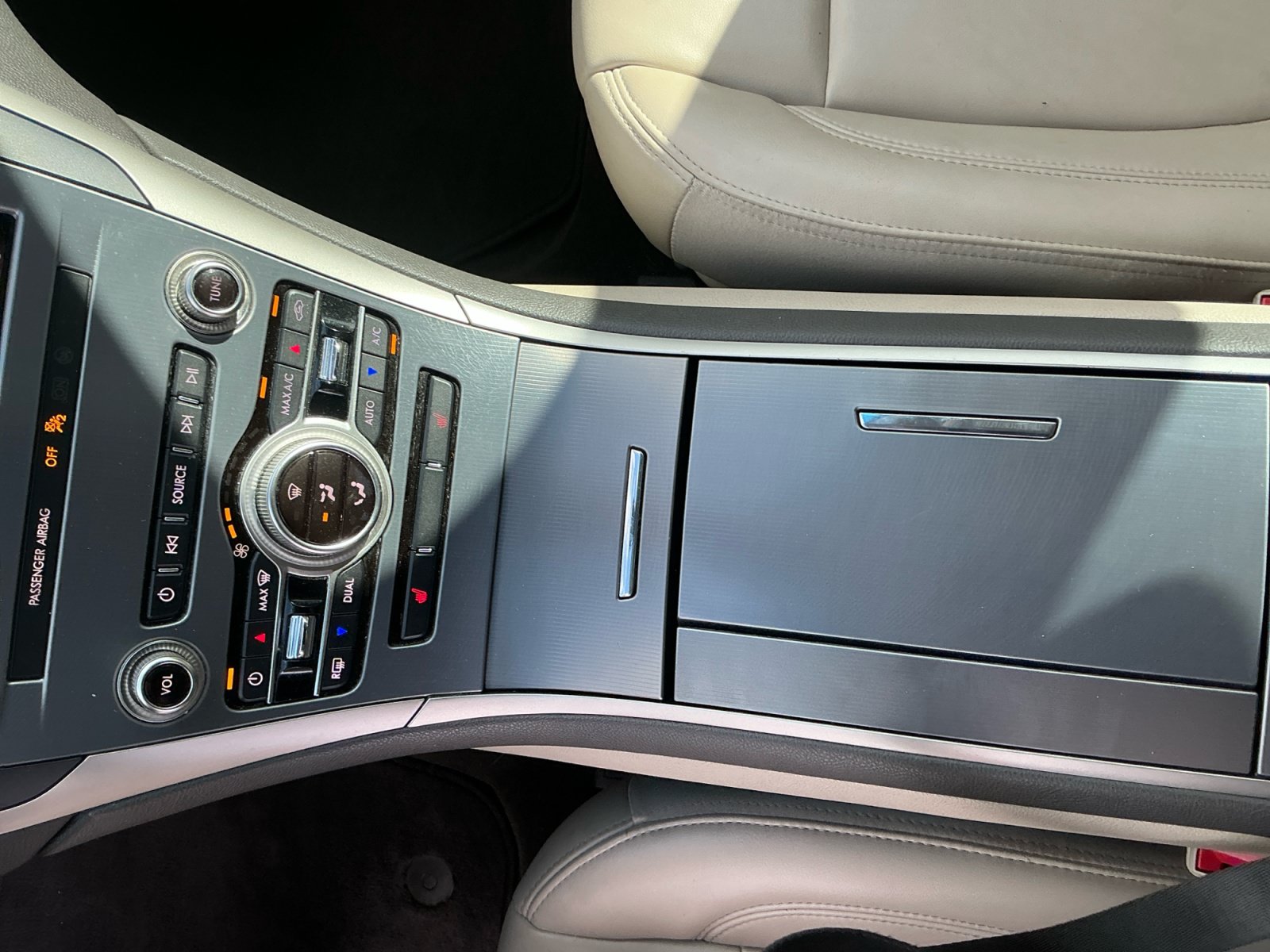 Used 2019 Lincoln MKZ Premiere FWD image 15