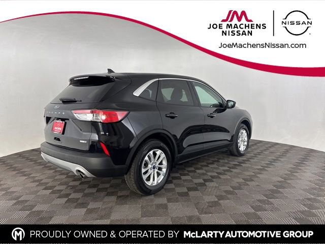 Used 2020 Ford Escape SE image 6