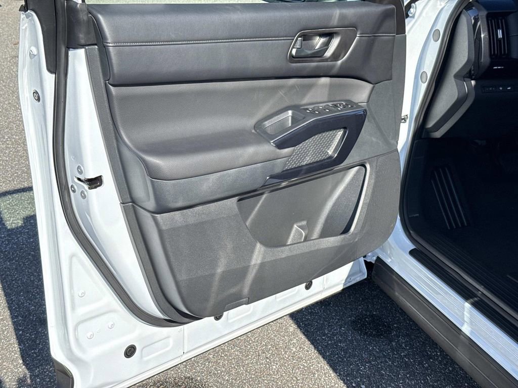 New 2026 Nissan Pathfinder SV FWD image 17