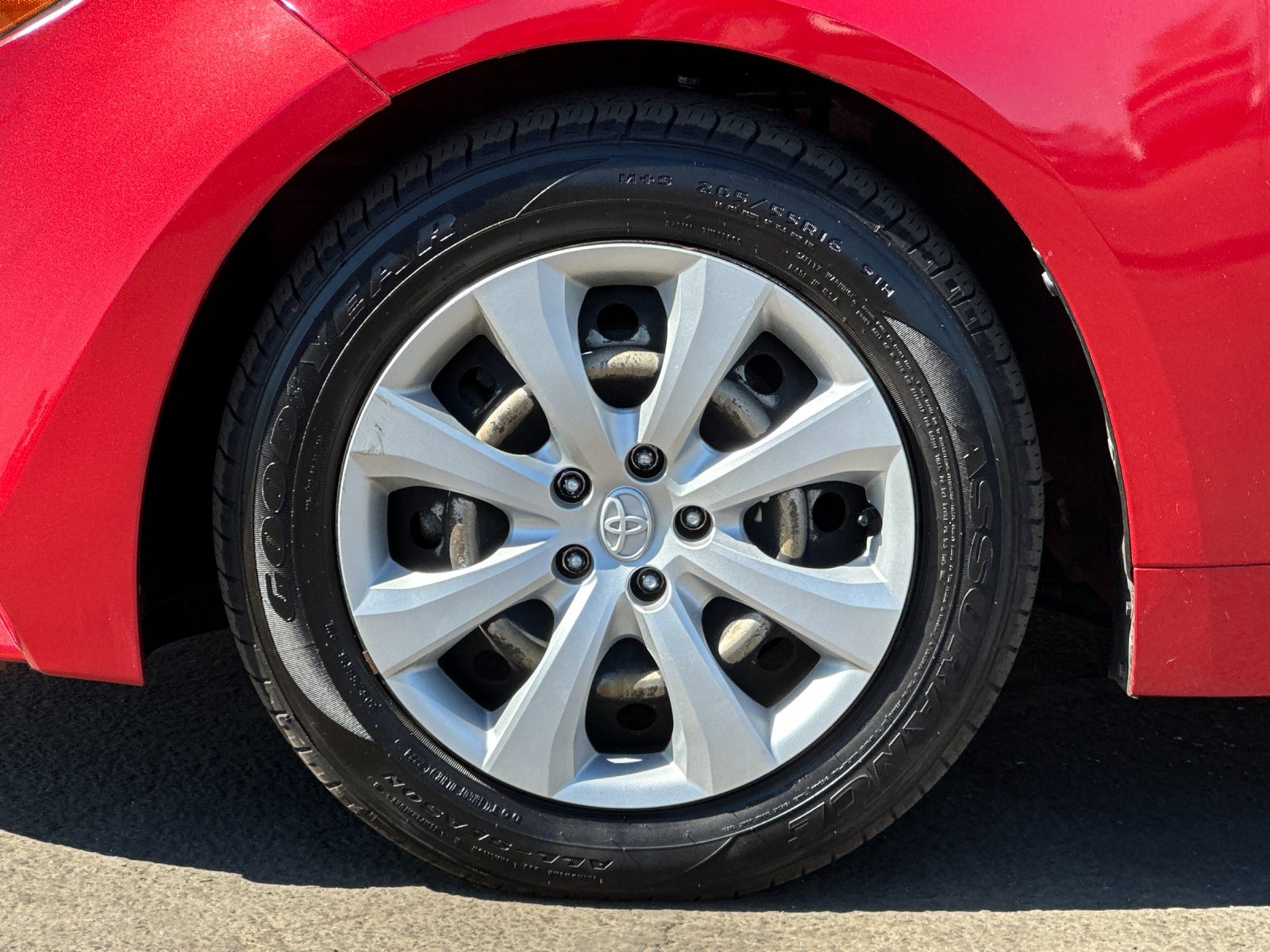 Used 2020 Toyota Corolla LE FWD image 24