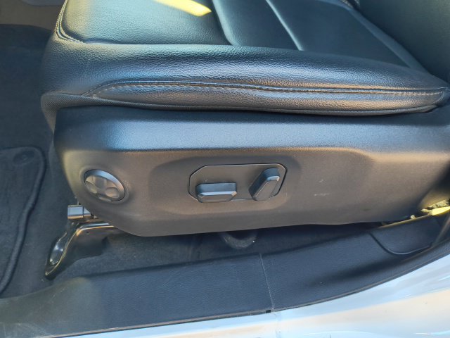 Used 2025 Jeep Wrangler Unlimited Sahara AWD/4WD image 18