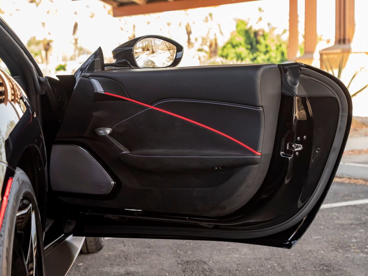 Used 2024 Ferrari Roma Spider RWD image 28