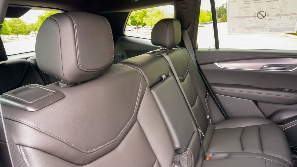 Certified 2025 Cadillac XT6 Luxury image 15