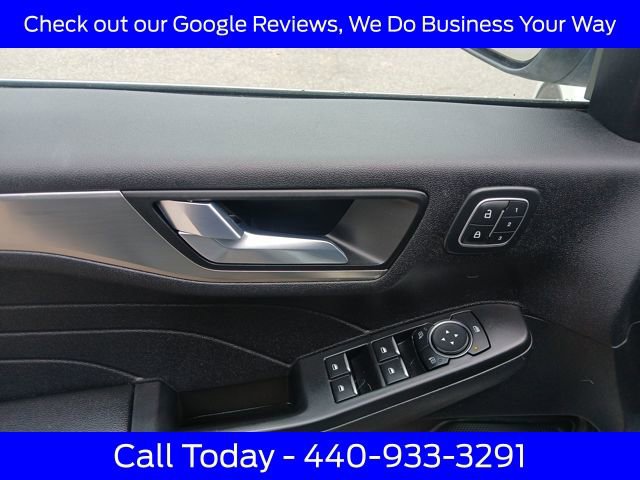 Certified 2022 Ford Escape Titanium w/ Class II Trailer Tow Package image 31