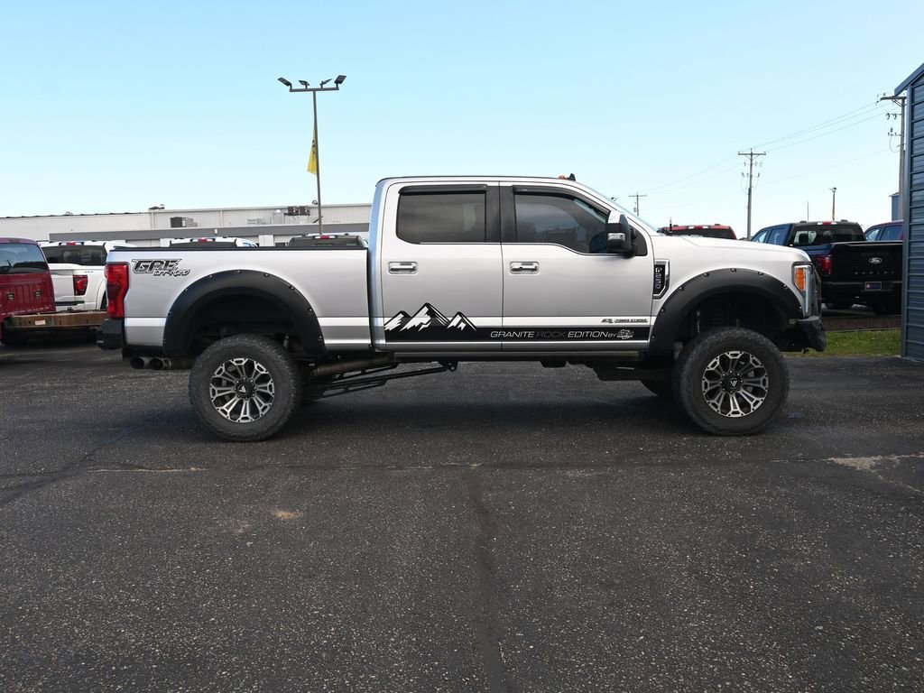 Used 2019 Ford F250 Platinum w/ Platinum Ultimate Package image 4
