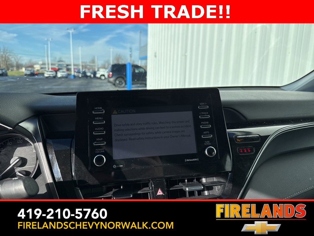 Used 2024 Toyota Camry SE image 11