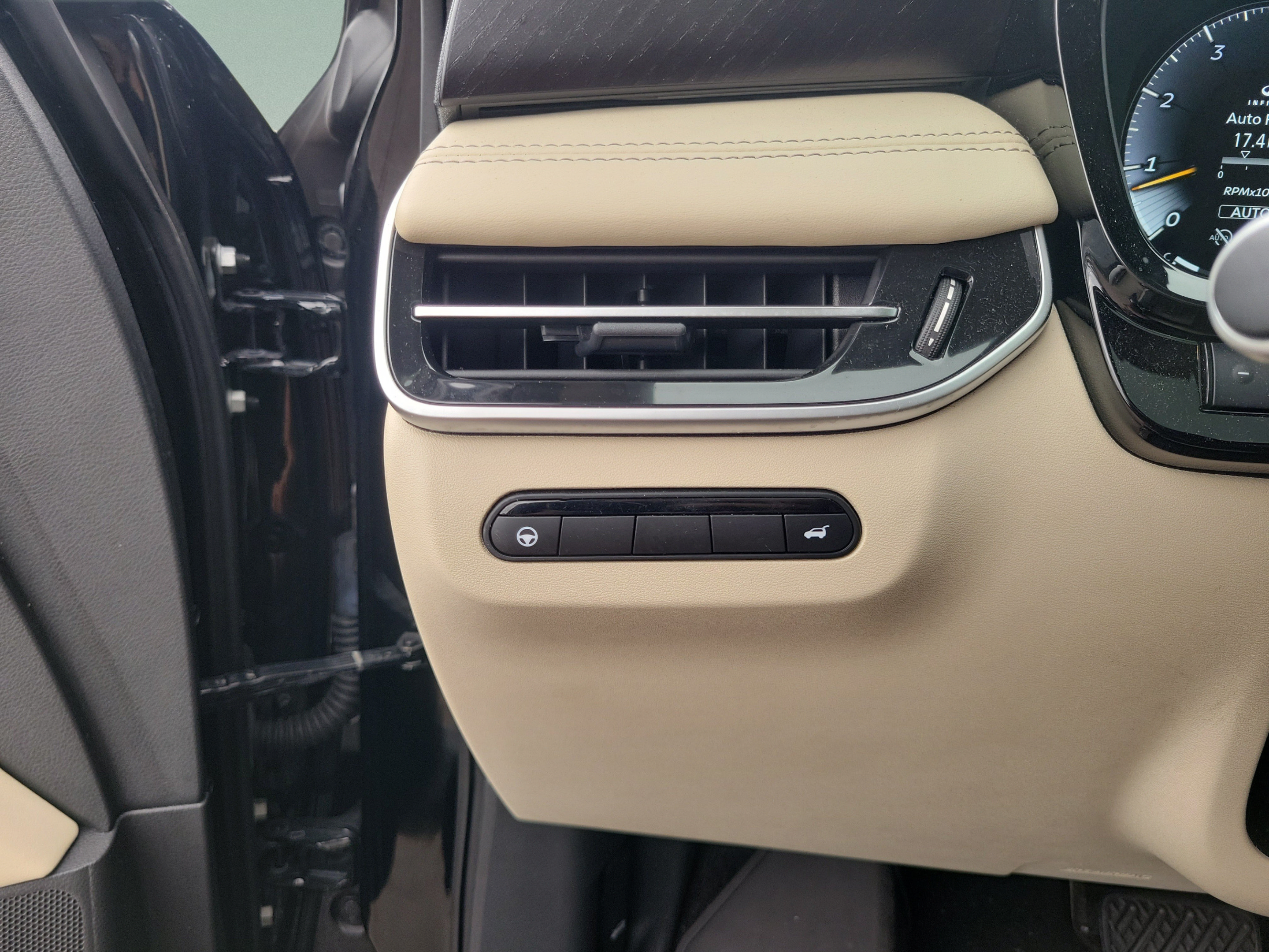 Used 2024 INFINITI QX60 Sensory w/ Cargo Package AWD/4WD image 20